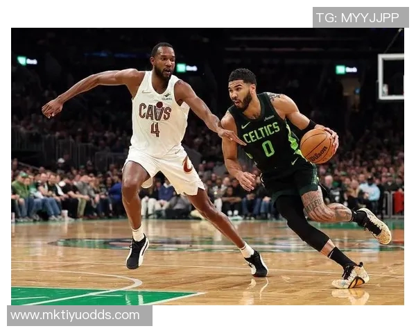 米切尔近期表现惊艳场均32分助队争胜状态火热 米切尔近期表现惊艳场均32分助队争胜状态火热