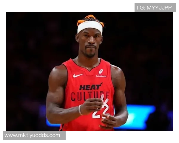 巴特勒半场表现抢眼15分钟内高效贡献8分3助攻3前场板展现杀伤力