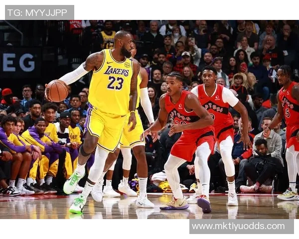 明日湖人客场挑战太阳克莱伯里夫斯与布朗尼因伤缺阵影响战局 明日湖人客场挑战太阳克莱伯里夫斯与布朗尼因伤缺阵影响战局